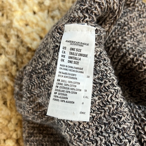 American Eagle Outfitters Beanie Winter Hat, Black Grey Tan Knitted Pattern Hat - Picture 3 of 5